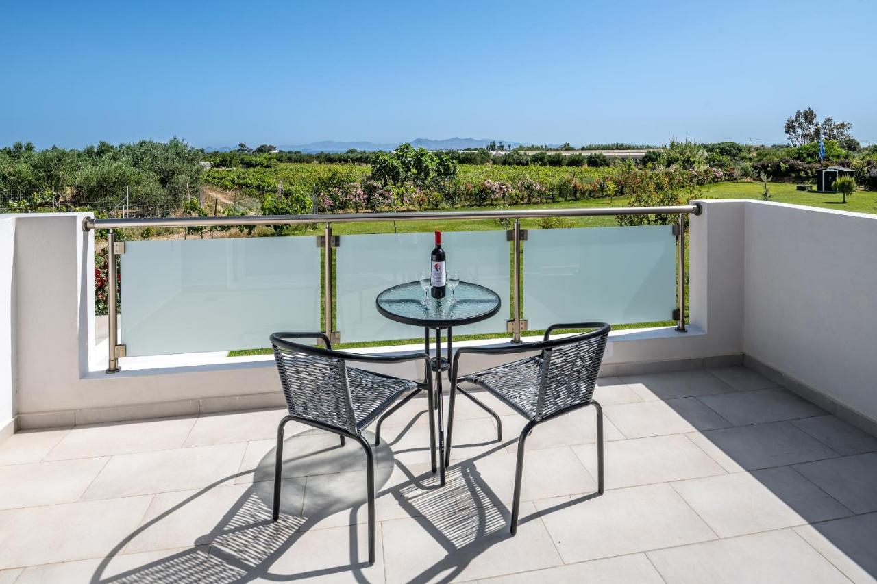 Asteria Pearl Villa 2 With Rooftop Jacuzzi Tigaki エクステリア 写真