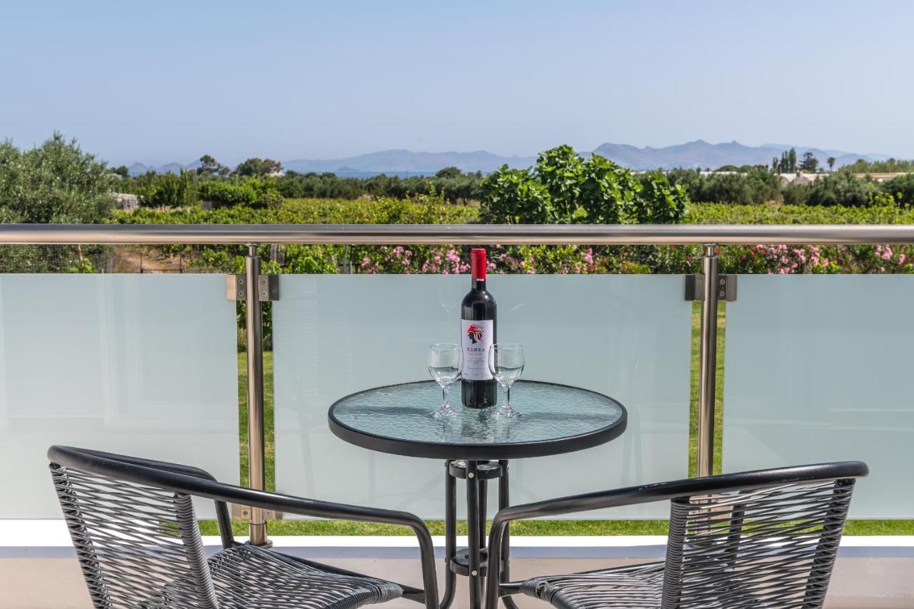Asteria Pearl Villa 2 With Rooftop Jacuzzi Tigaki エクステリア 写真