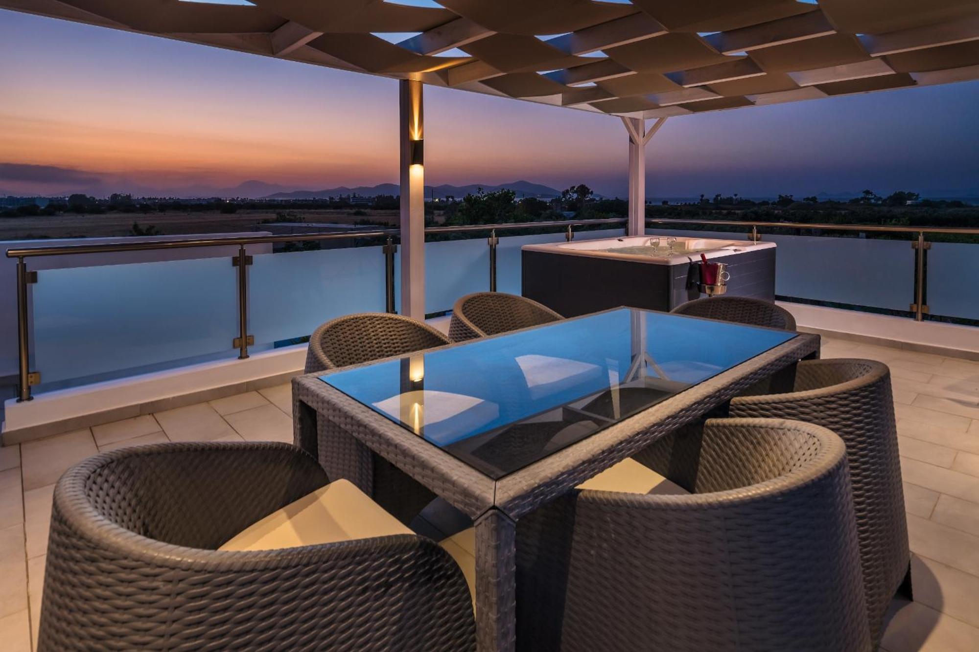 Asteria Pearl Villa 2 With Rooftop Jacuzzi Tigaki エクステリア 写真